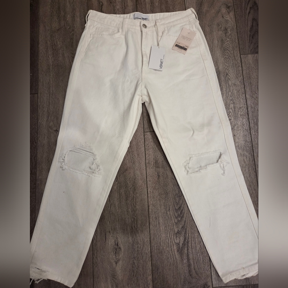 NWT Vervet Denim White Distressed Loose Mom Jeans Crop